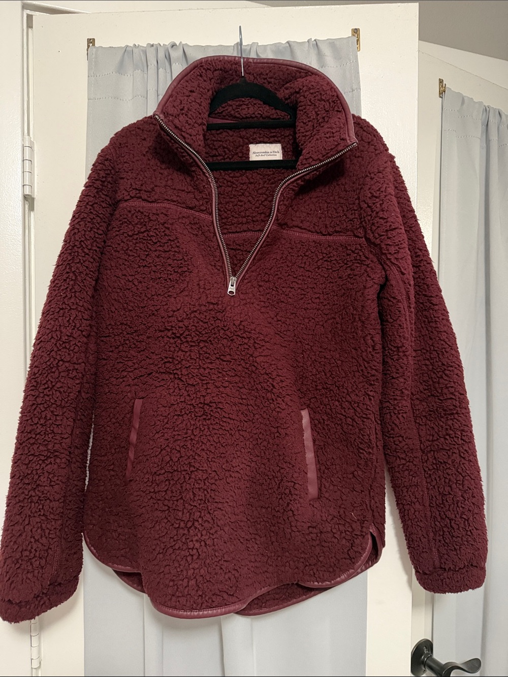Abercrombie & Fitch Burgundy Sherpa Half‑Zip Pullover